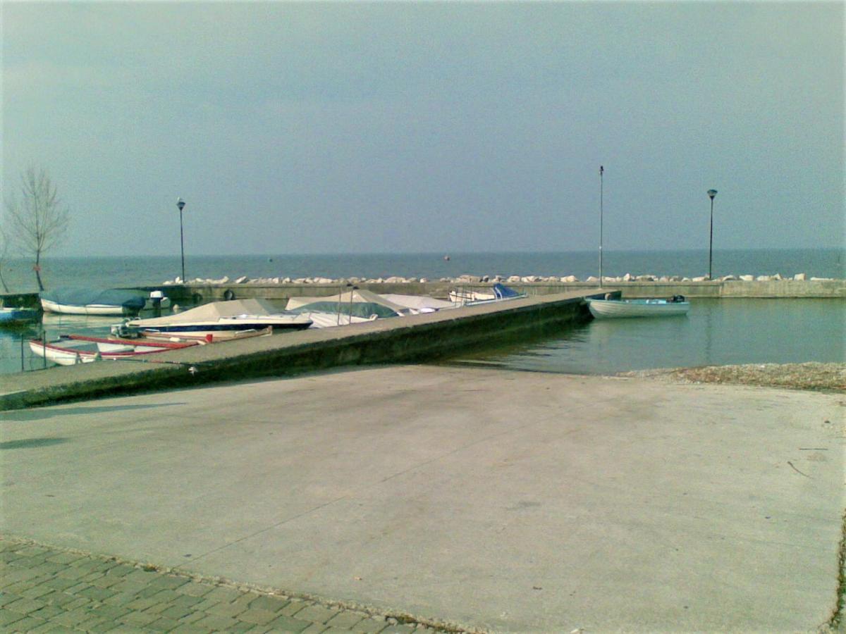 Casa Gisela Appartement Desenzano del Garda Buitenkant foto