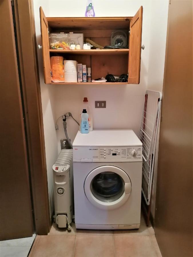 Casa Gisela Appartement Desenzano del Garda Buitenkant foto