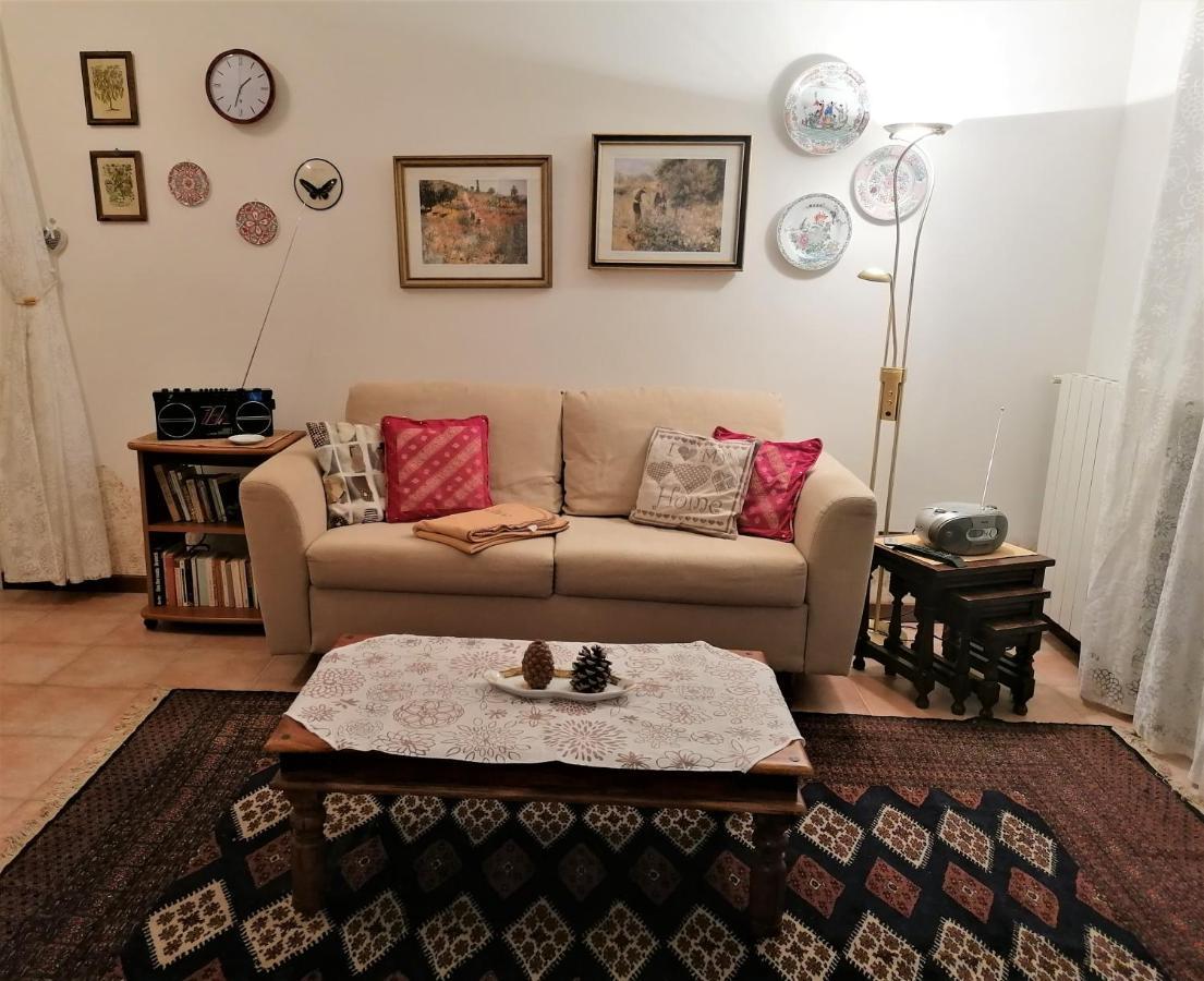 Casa Gisela Appartement Desenzano del Garda Buitenkant foto