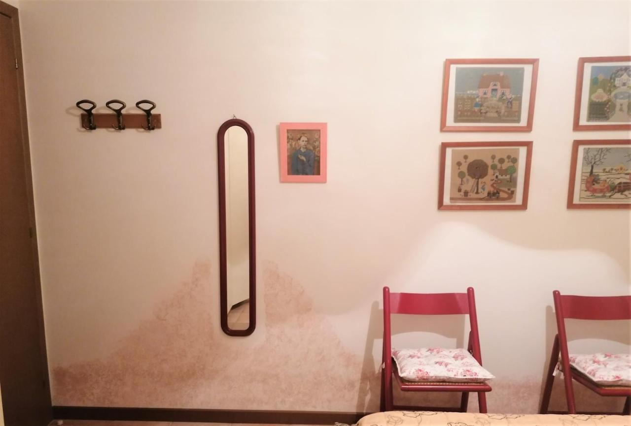 Casa Gisela Appartement Desenzano del Garda Buitenkant foto