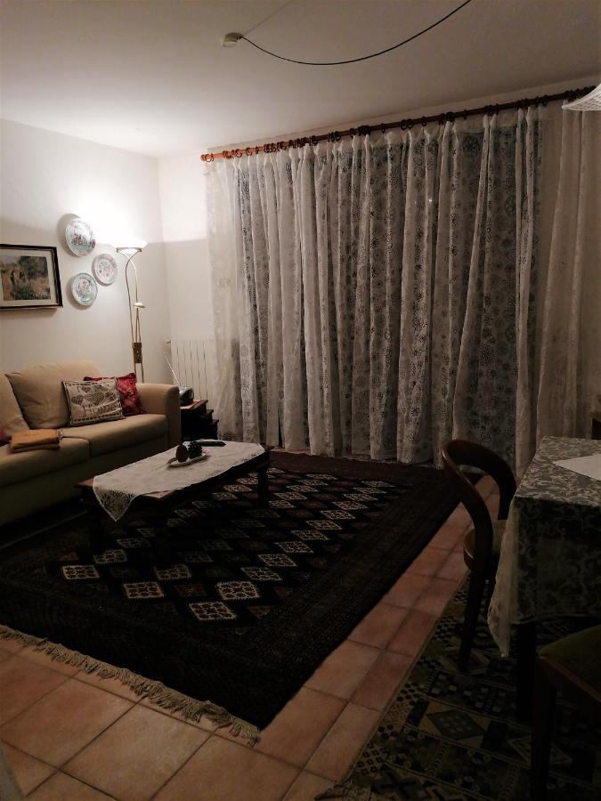 Casa Gisela Appartement Desenzano del Garda Buitenkant foto