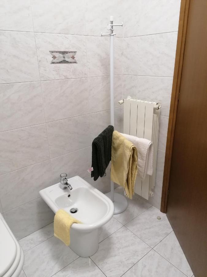 Casa Gisela Appartement Desenzano del Garda Buitenkant foto